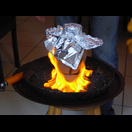 Testi Kebab wird mit großer Schau serviert